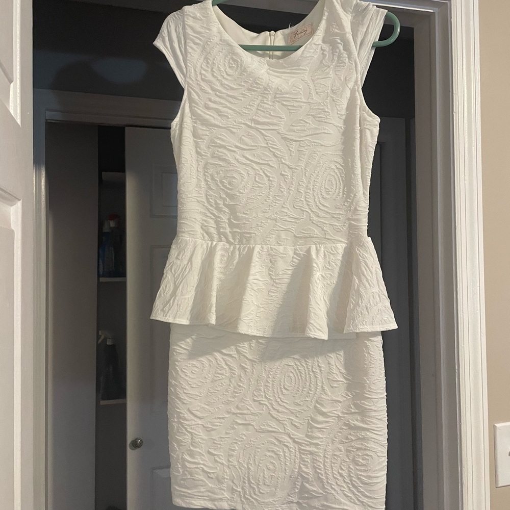 White Detailed Peplum dress